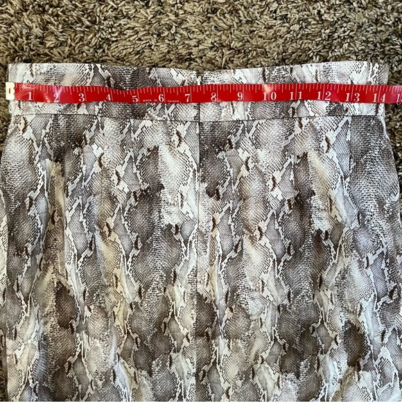 Antonio Melani Snakeskin Pencil Skirt, Size 10 - Picture 9 of 10